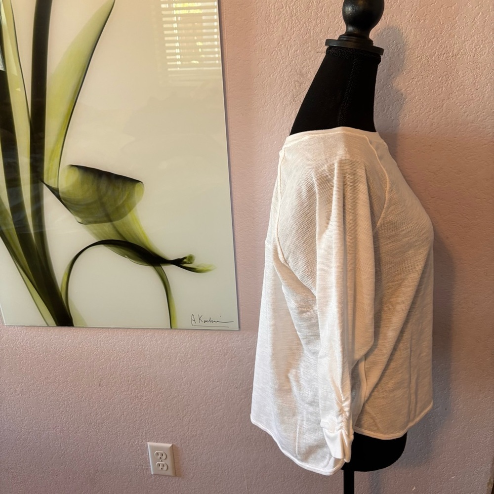 Shirt size large - Picture 3 of 5
